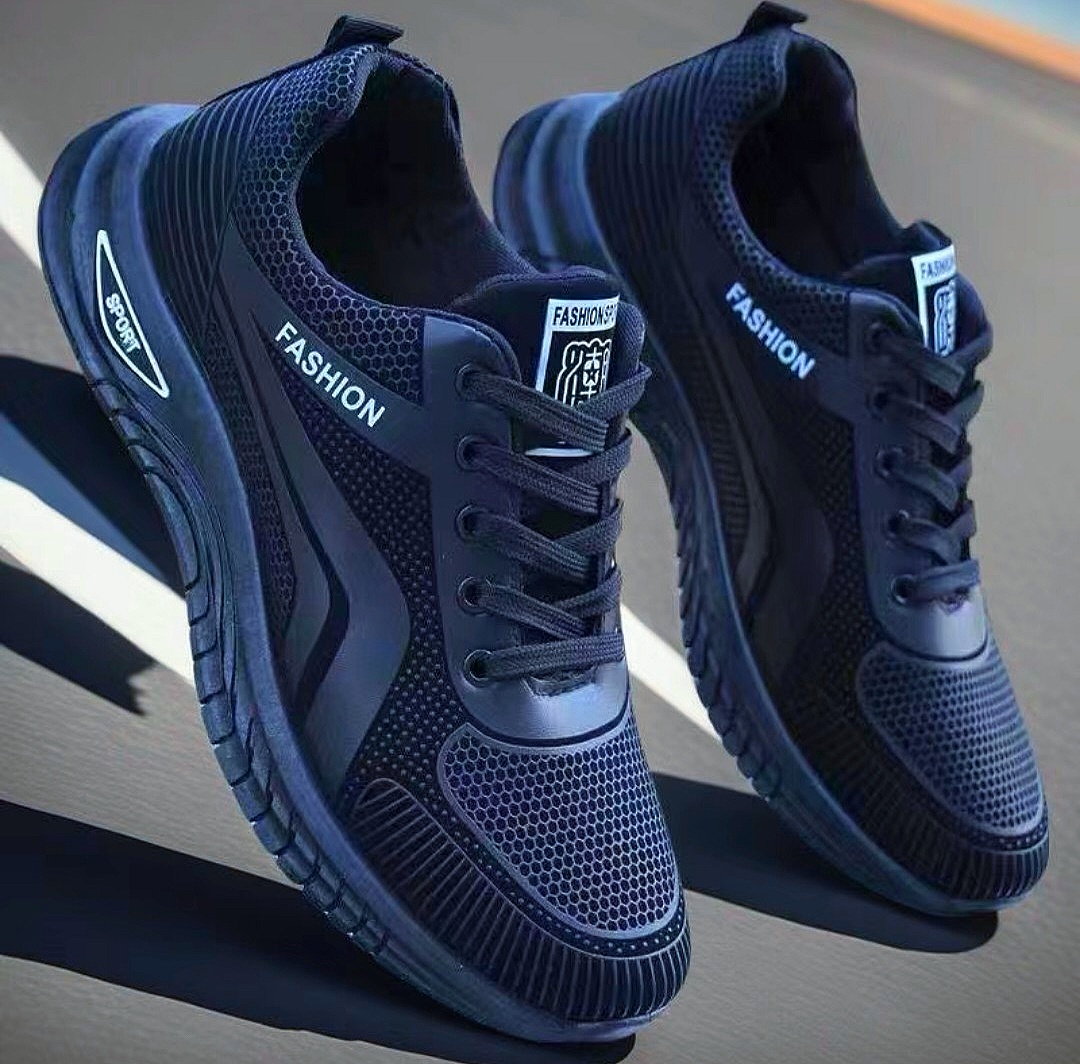 Men’s shoes waterproof anti-slip sports shoes wasteland shoes black casual shoes leather wear-resistant high-top casual shoes