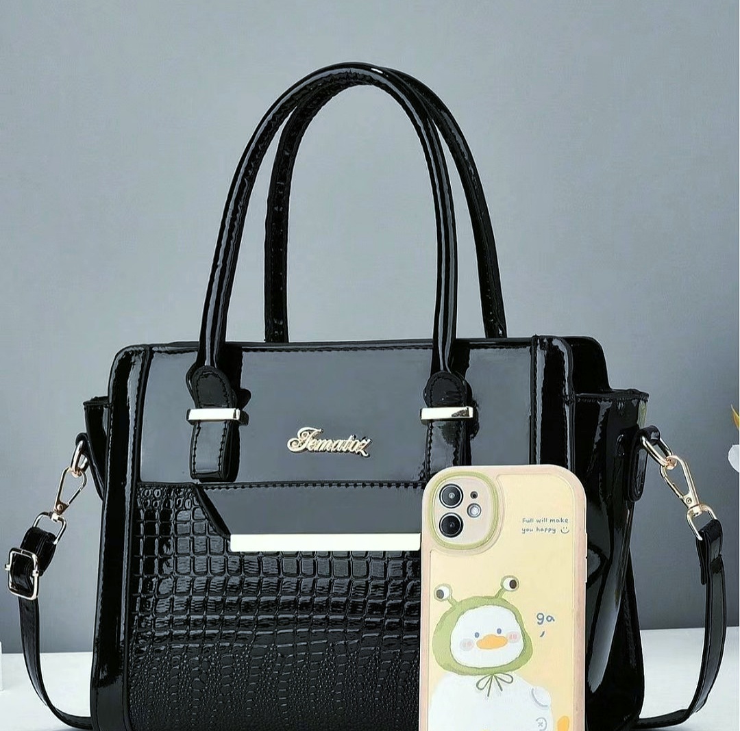 B1 New hig-quality french fashion versatile shoulder bag authentic outing crossbody handbag